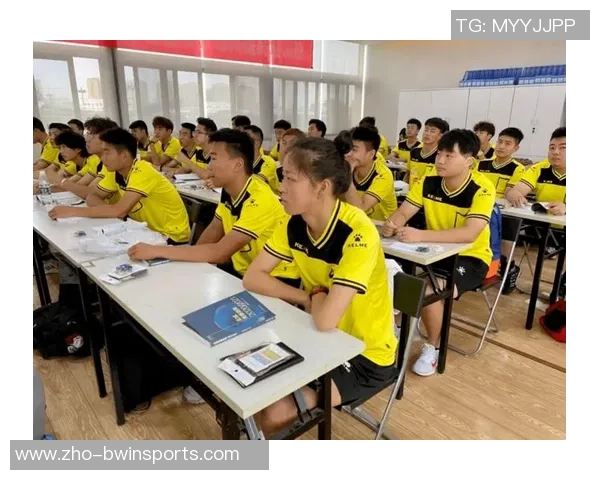 成都市足球裁判培训与发展现状分析及未来展望